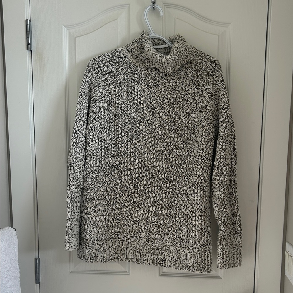 Women’s Roots Gray Turtleneck Sweater